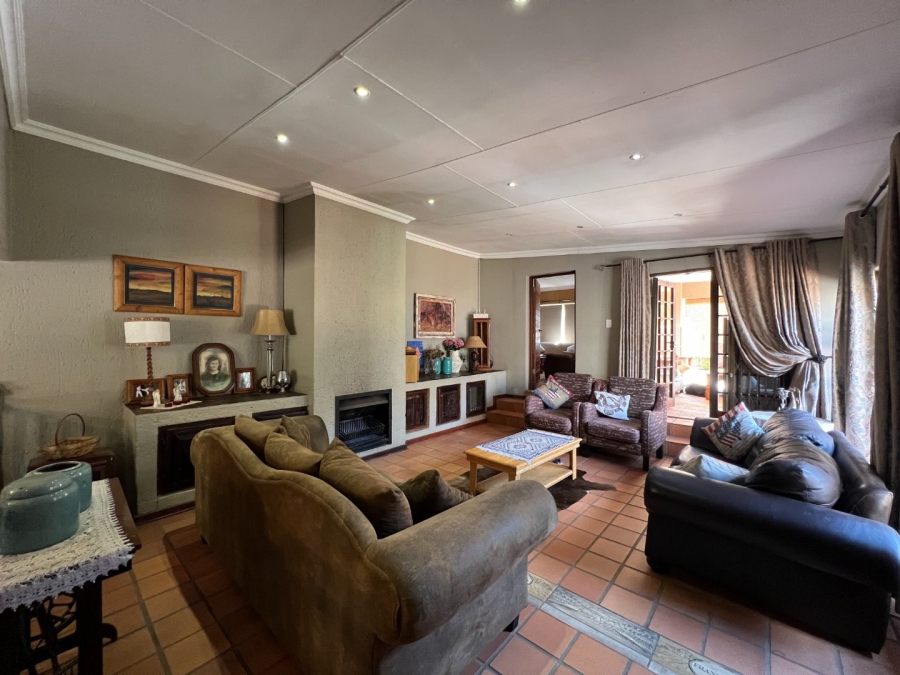 Commercial Property for Sale in Melodie North West